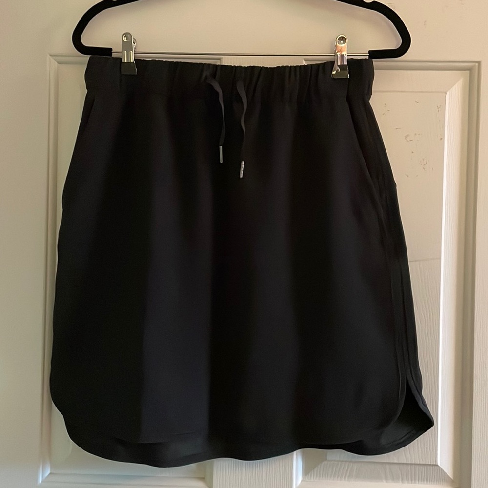 Lululemon On The Fly Skirt - Size 10